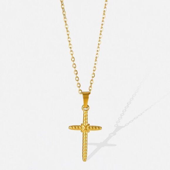 NEW 18K Yellow Gold Dainty Cross Pendant Luxury Necklace - Picture 4 of 4